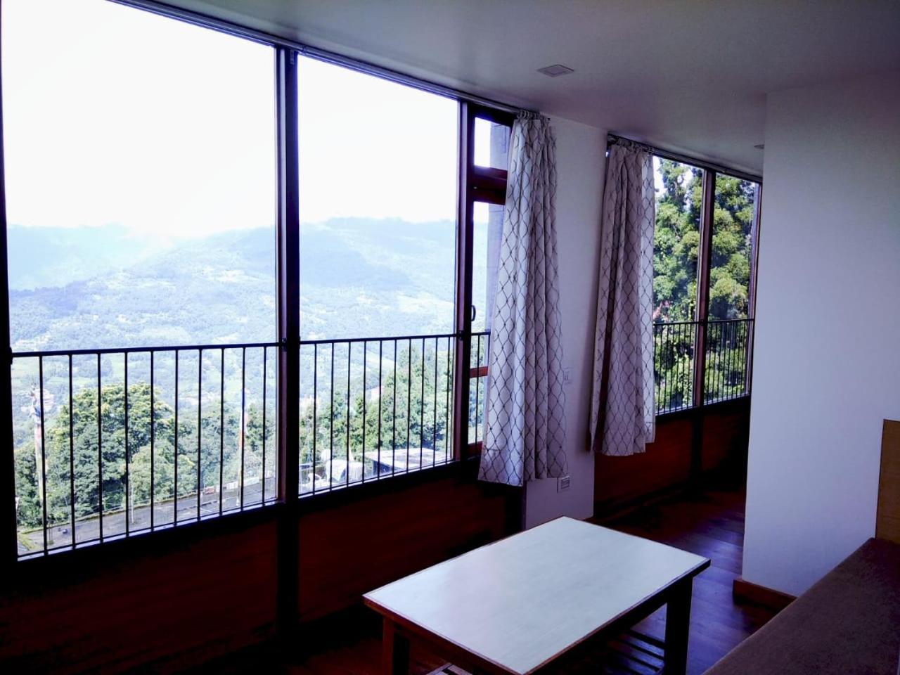 Hotel Ninamma Gangtok Kültér fotó