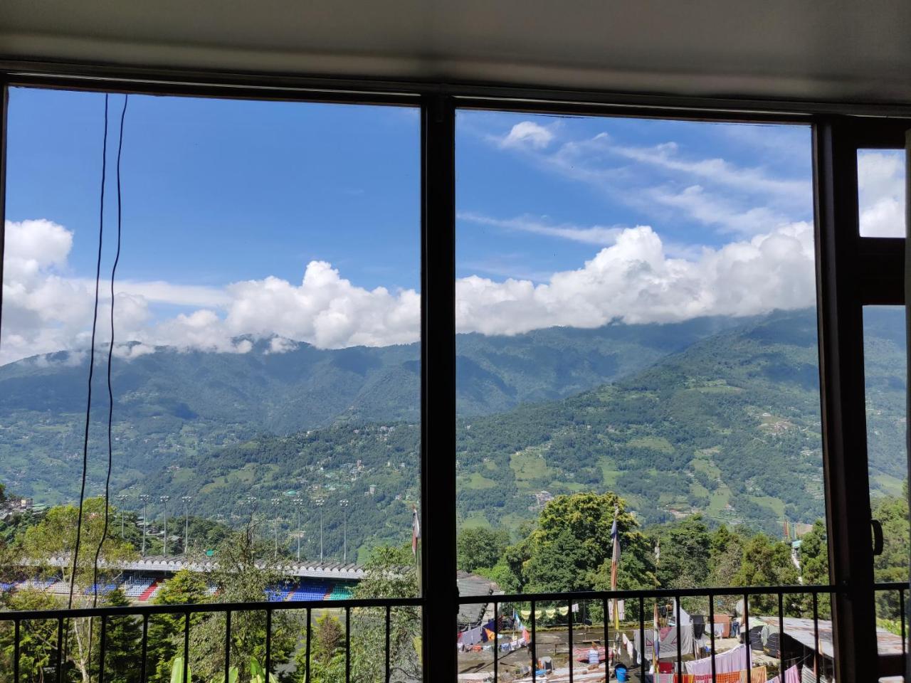 Hotel Ninamma Gangtok Kültér fotó